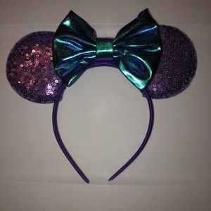 Purple Minnie Mouse ears